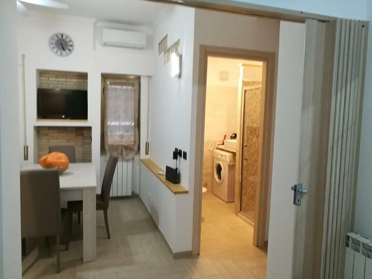 Apartment Alloggio Turistico Le Fioriere Hotel Rome